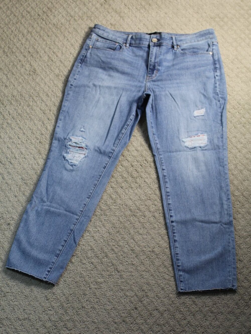 WHBM Everyday Soft Girlfriend Jeans Sz 12 Light Wash Mid Rise Distressed Raw Hem